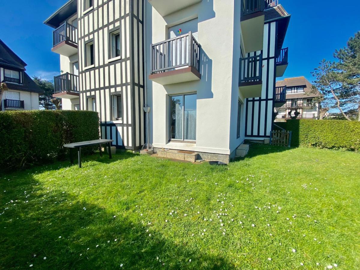 Superbe Appartement Avec Jardin Ensoleille Блонвиль-сюр-Мер Экстерьер фото
